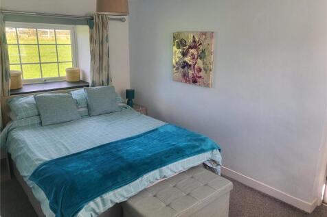 Falconers Bedroom 1