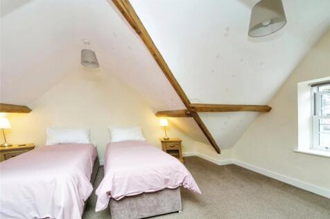 Coach House Bed 2