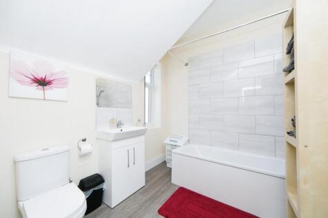 Flat 3 Bathroom