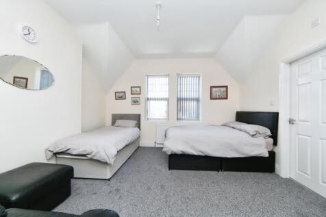 Flat 2 Bed