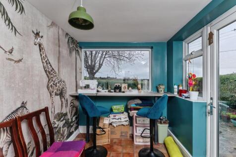 Breakfast/Hobby Room