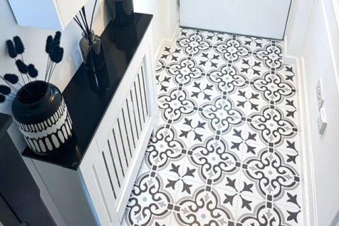 Tiled Entrance Hall