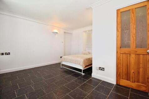 Lounge/Bedroom
