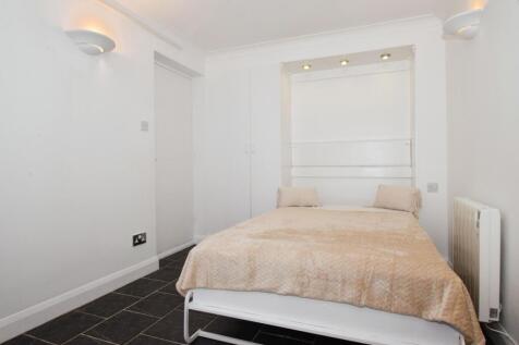 Lounge/Bedroom