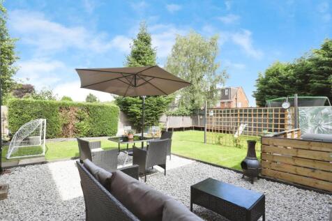 Rear Patio Area