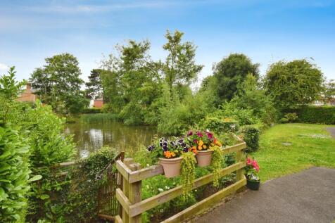 Gardens &amp; Duck Pond