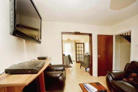 Lounge &amp; Dining