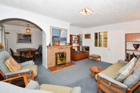 Lounge &amp; Dining