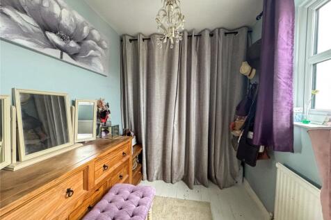 Dressing Room/Bed 4