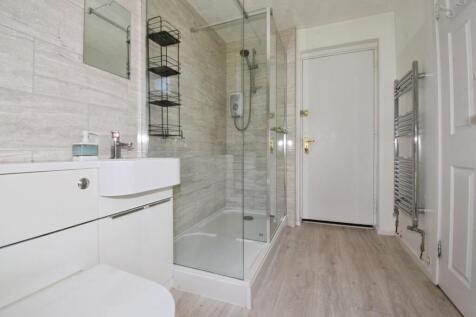 Ground Floor Shower