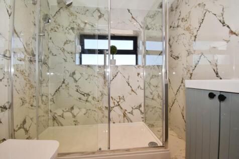 En-Suite To Bed 3