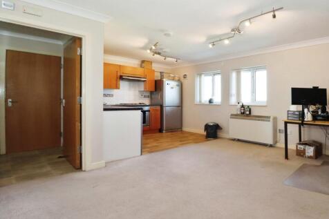 Kitchen &#43; Lounge