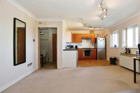 Kitchen &#43; Bathroom