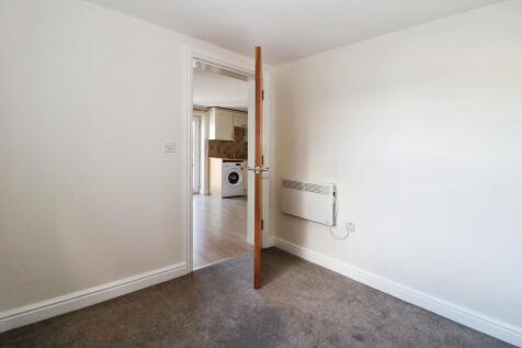 Bedroom 2 To Lounge