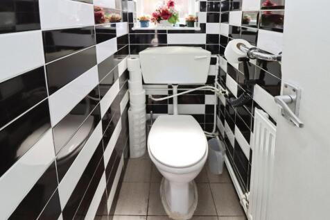 Seperate Toilet