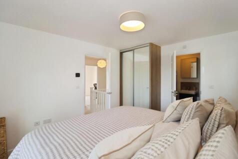 Master With Ensuite