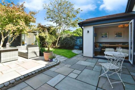 Summer House Vew