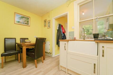 Kitchen Dining Area