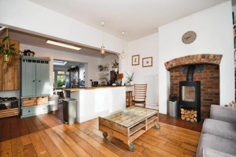 Lounge/Kitchen