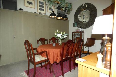 Dining/Bedroom
