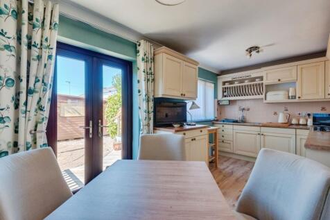 Dining/Kitchen