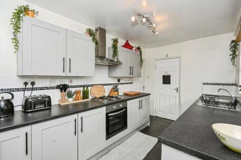 Dining/Kitchen