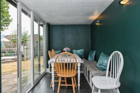 Dining/Kitchen