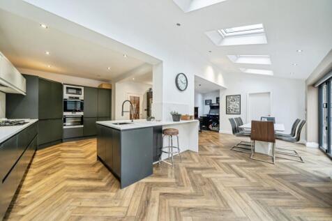 Kitchen/Diner/Family