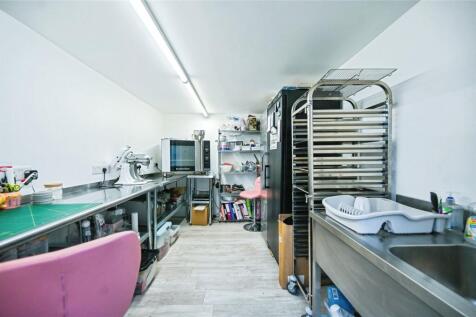 Workshop/Kitchen