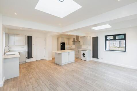 Kitchen/Living Area