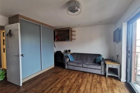 Studio Room