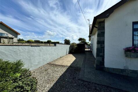 Side Driveway/Patio