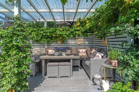 Outdoor Lounge