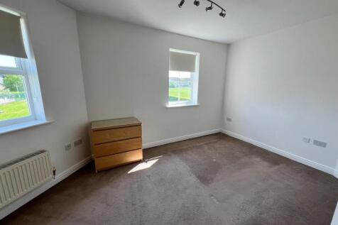 Bedroom One (2)
