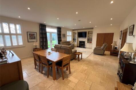 Lounge Dining Room