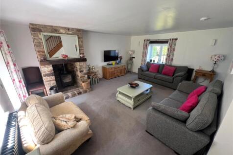 Spacious Lounge
