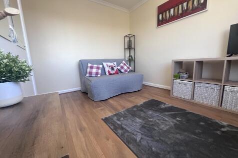 bedroom 2 p