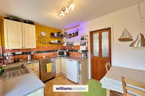 Kitchen/ Breakfast Room