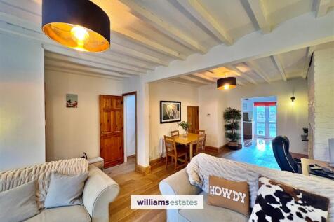 Open Plan Living / Dining Room