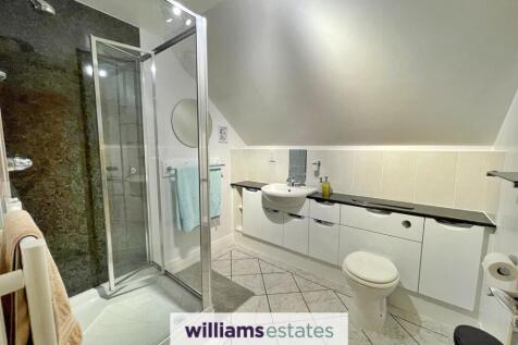 Master En-suite