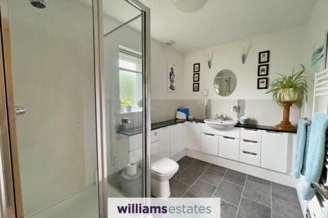 Bedroom Two Ensuite