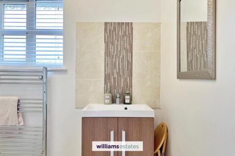 Bedroom One En-Suite