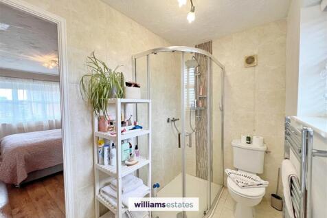 Bedroom One En-Suite