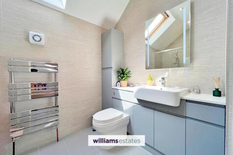 Bedroom Two En-suite