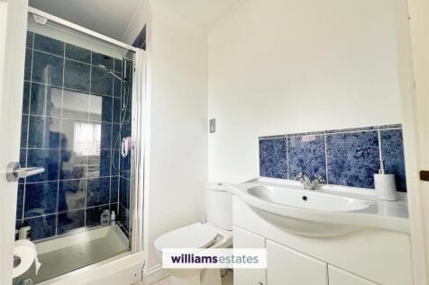 Bedroom Two En Suite