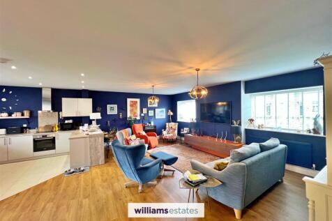 Lounge/Dining/Kitchen