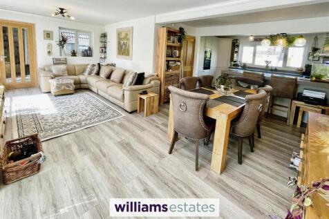 Kitchen/Dining/Living