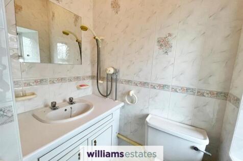 Bedroom Three, En-suite