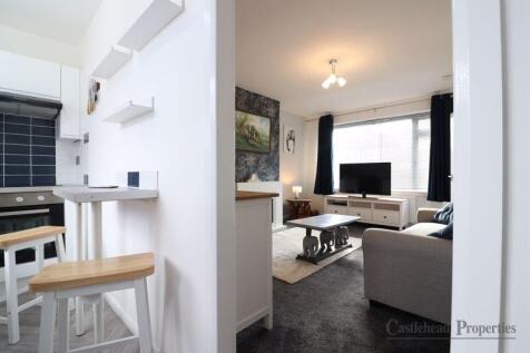 Kitchen / Lounge