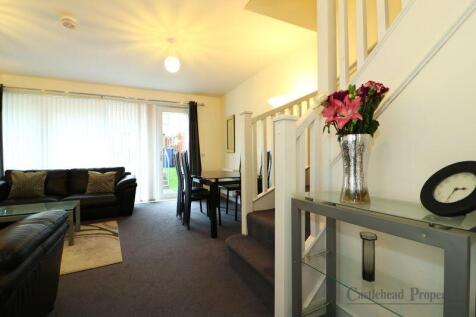 Lounge / Dining Area